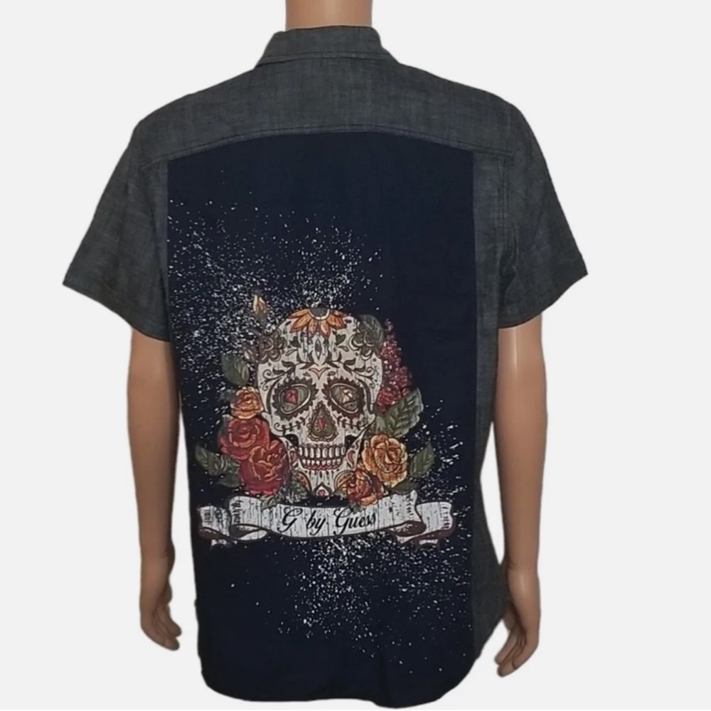 NEW G By Guess Men’s Short Sleeve Button Front Skull Print Shirt Size Small